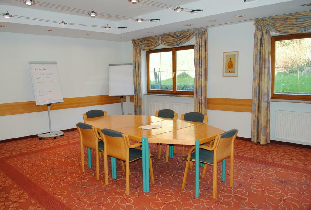 Hotel-Landpension Postwirt Kirchensittenbach Экстерьер фото